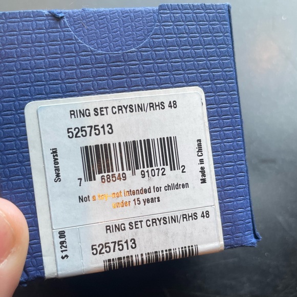 💍Swarovski Crysini Ring Set (SIZE 4!!!!) ✨ - Picture 4 of 7